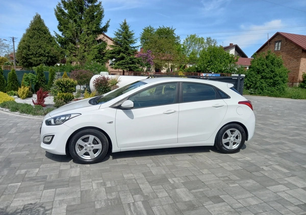 Hyundai I30 cena 39900 przebieg: 77000, rok produkcji 2015 z Wyszogród małe 232